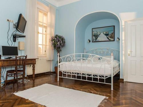 Hotel Schulhoff, Castle And Winery