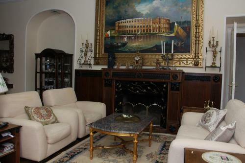 Hotel Schulhoff, Castle And Winery