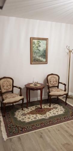 Hotel Schulhoff, Castle And Winery