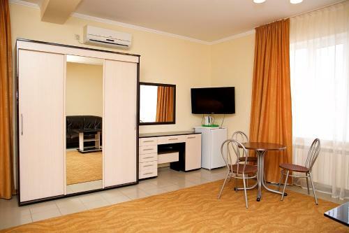 Hotel Lazur Kurortniy