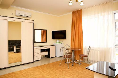 Hotel Lazur Kurortniy