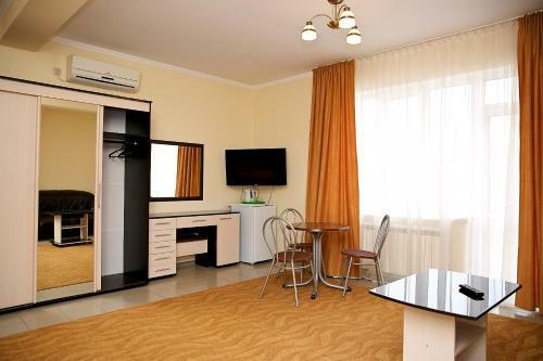 Hotel Lazur Kurortniy