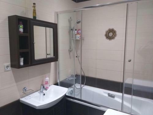 Apartment On Mira 159a