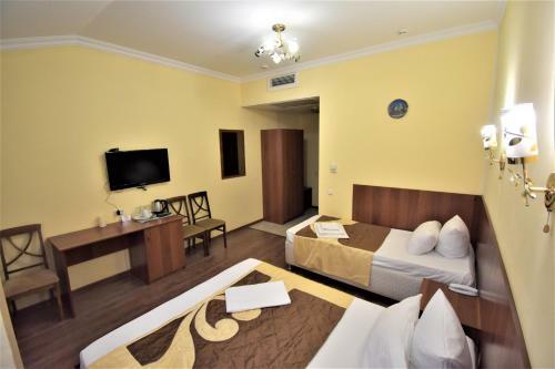 Sacra Hotel