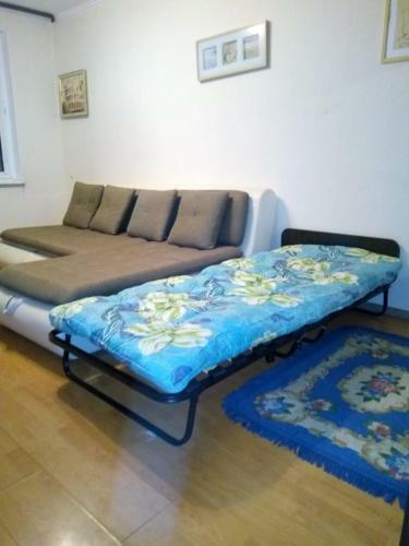 Apartamento Domumetro Na Yuzhnoy