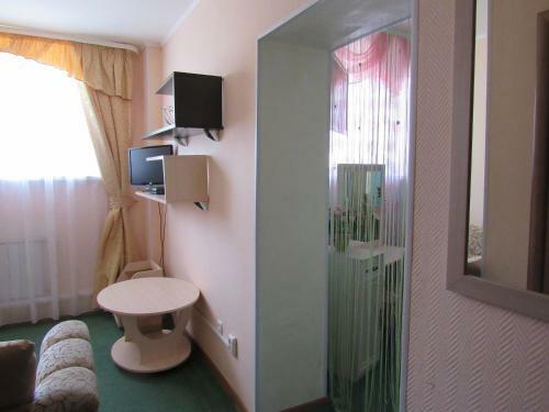 Sad Hotel