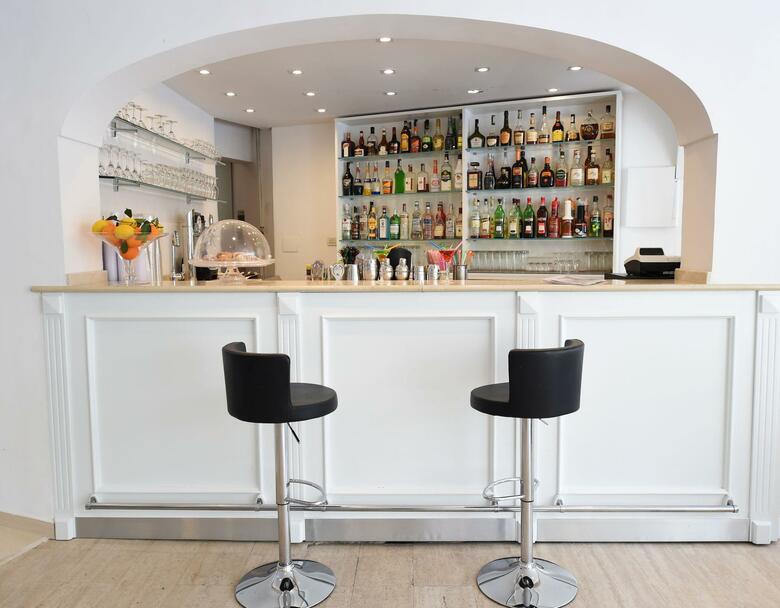Hotel Carlton International