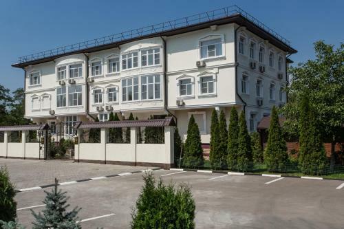 Goluboe Ozero Hotel