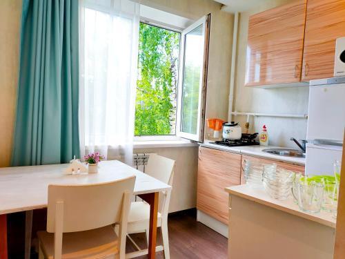 Mango Apartments (white)