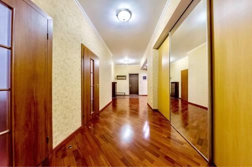 Hth24 Apartments On Nevskiy Prospekt 168