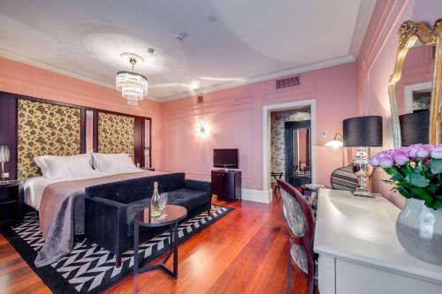 Dom Boutique Hotel By Authentic Hotels