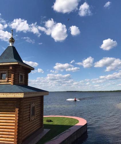 Hotel Saint Lake (? ??????? ?????)