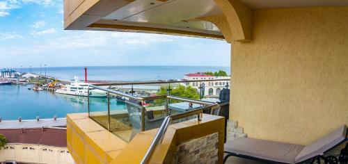 See View Apartment With A Big Terrace