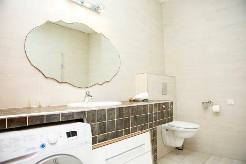 Ideal House Apart