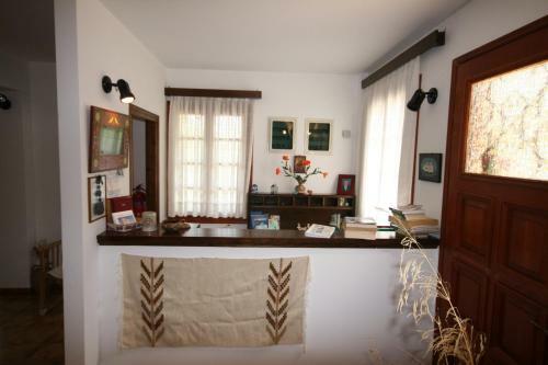 Venetia Apartments