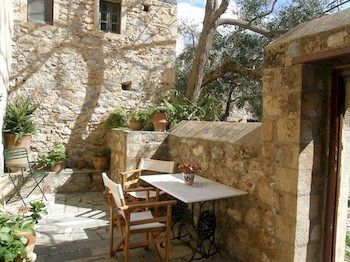 Dorovinis Monemvasia Castlehouses