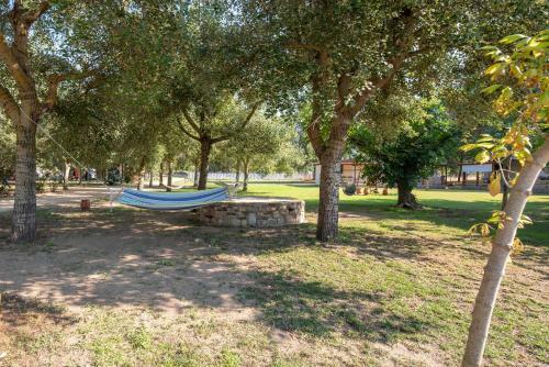 Camping Linaraki Apartments & Bungalows