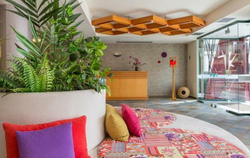Hotel Flisvos Royal