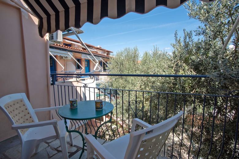 Kleoni Club Apartments