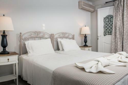 Thomatos Apartments Lourdas Beach
