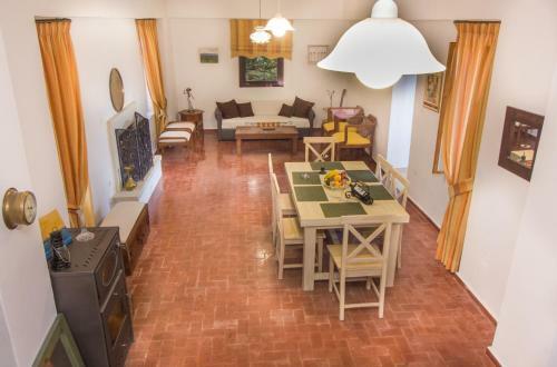 Malaxiana Houses
