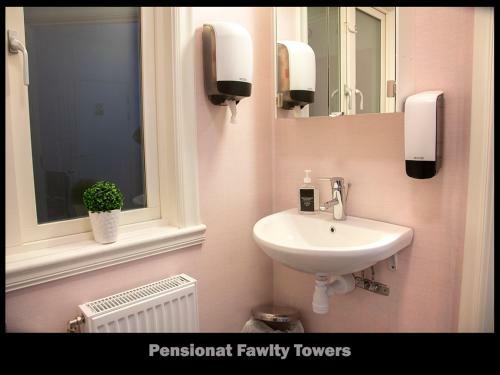 Hostal Pensionat Fawlty Towers