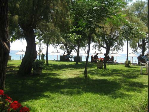 Hostal Develiki Rooms For Rent