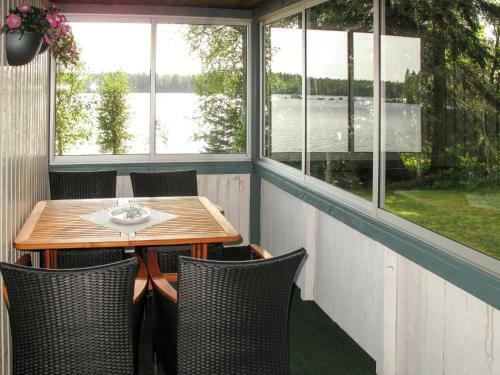 Holiday Home Sj�atorp Skogsstugan - Snd125