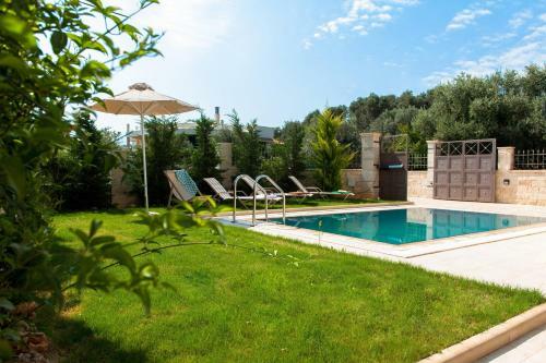 Villa Harmony-crete Residences