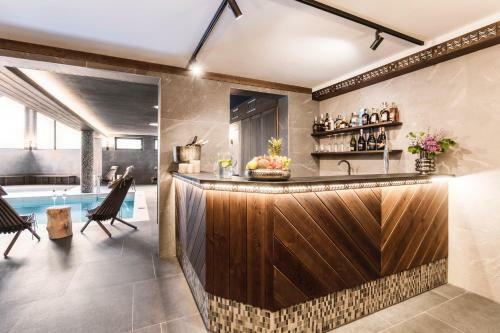 Hotel Arietes Marmont Resort