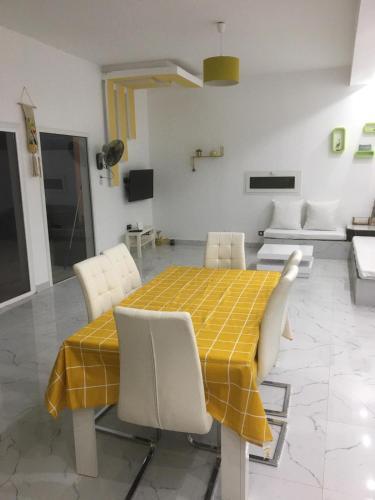 Bed & Breakfast La Villa D'h�tes Les Iris Piscine Et Jacuzzi