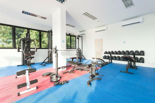 Green Home 1br Terrace, Pool, Gym Near Nice Beach