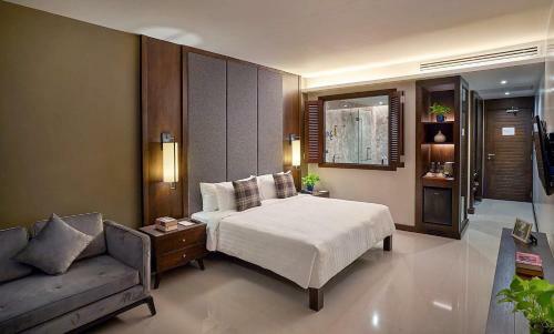 Hotel Khanom Beach Resort And Spa