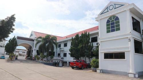 Happiness Garden Hotel