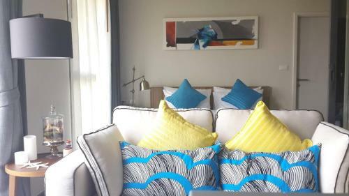 Beach House 1 Br, 2pools, Walk To Patong Beach