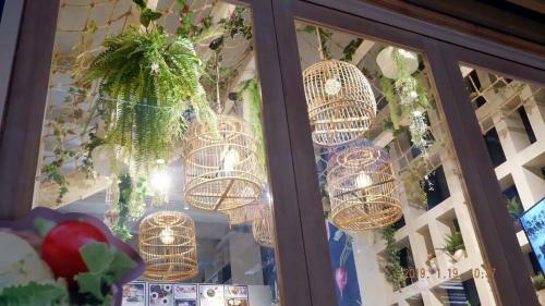 Kinnon Deluxe Hostel Coworking Cafe