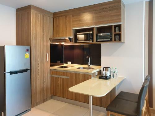 Aparthotel Ten Ekamai Suites By Aspira