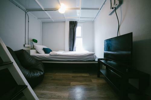 Diff Hostel