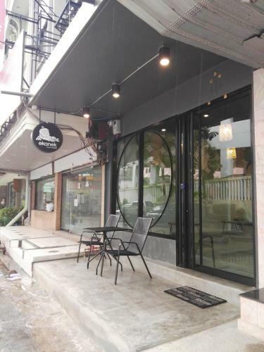 Ekanek Hostel