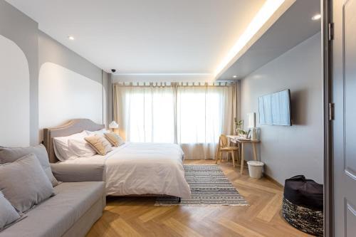 Hotel Vacation Bangkok, The Artistic Home