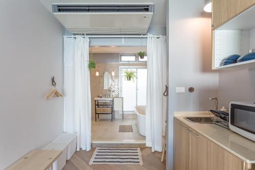 Hotel Vacation Bangkok, The Artistic Home