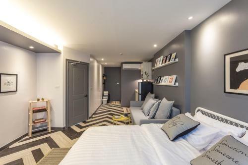 Hotel Vacation Bangkok, The Artistic Home