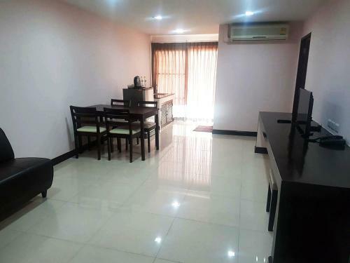 Hostal Mok Mek 72