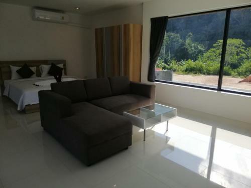 The Hill Side Kamala Service Apartment
