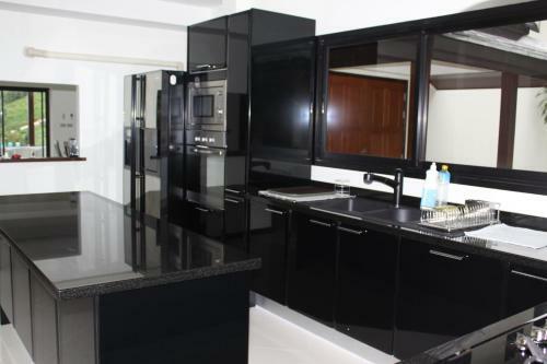 Luxurious House With Sea View - 2 Swimming Pools