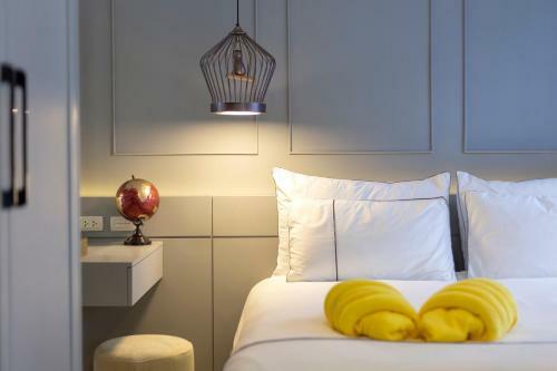 Hotel Surin Beach Residence