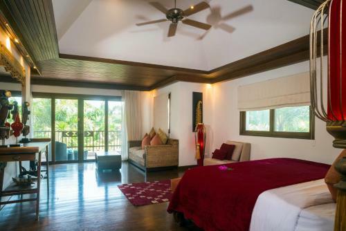 Beachfront Resort Villa Baan Lotus 4br