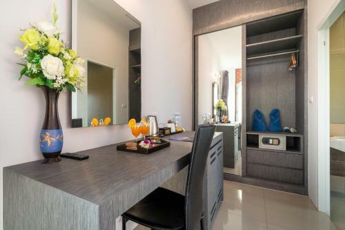 Hotel The Thames Pool Access Resort & Villa