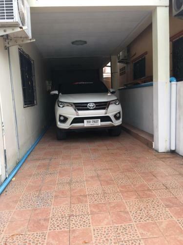 Hostal 3 Bedrooms Private House In Thappraya