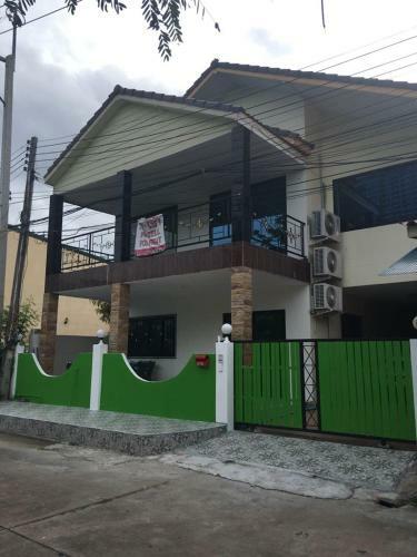 Hostal 3 Bedrooms Private House In Thappraya